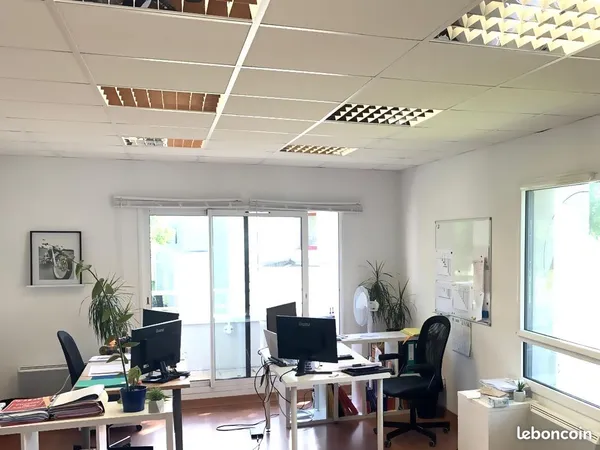 BUREAUX A LOUER VANNES 78 m²