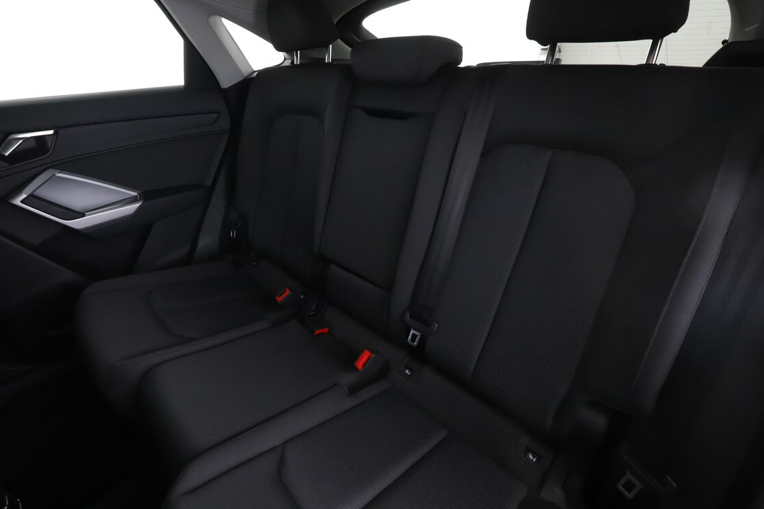 Audi Q3 Sportback 35 TFSI S Tronic 7 — photo 13