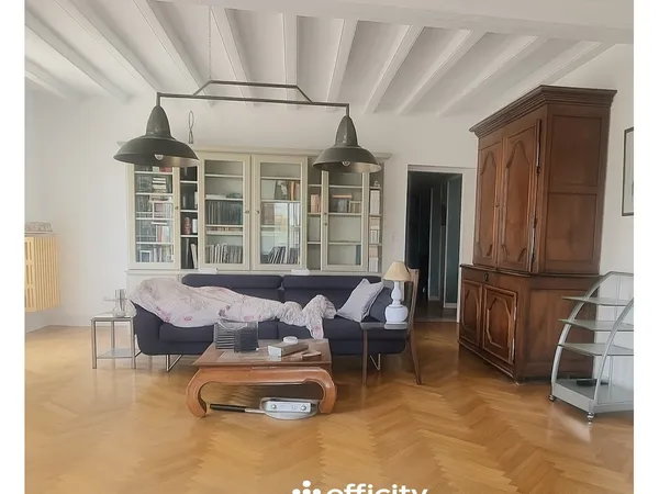 Maison 6 pièces 184 m²