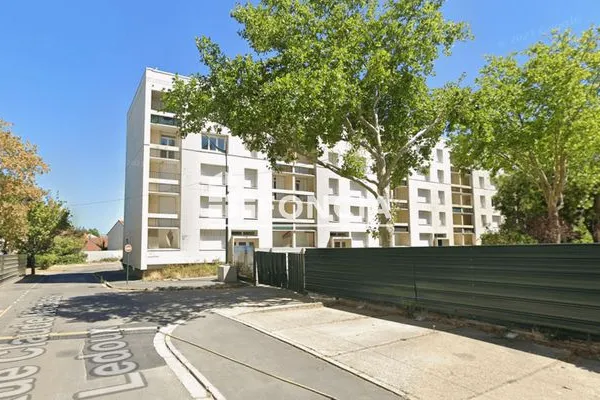 Stationnement Location Le Plessis-Robinson   100€