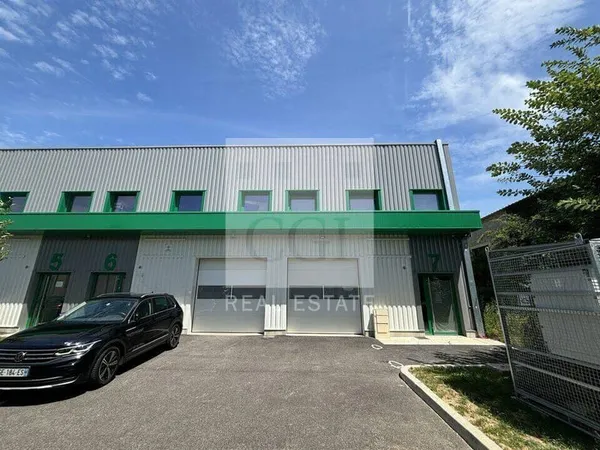 Local d'activité 154 m²