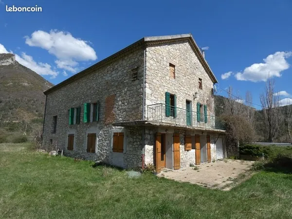 Grange 6 pièces 147 m²