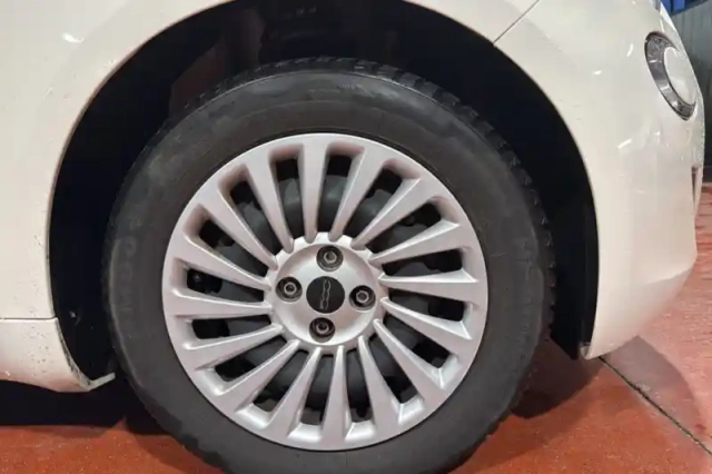 Fiat 500 e 118 ch — photo 14