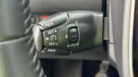 Peugeot 2008 1.5 BlueHDi 110ch S&S Allure — photo 18