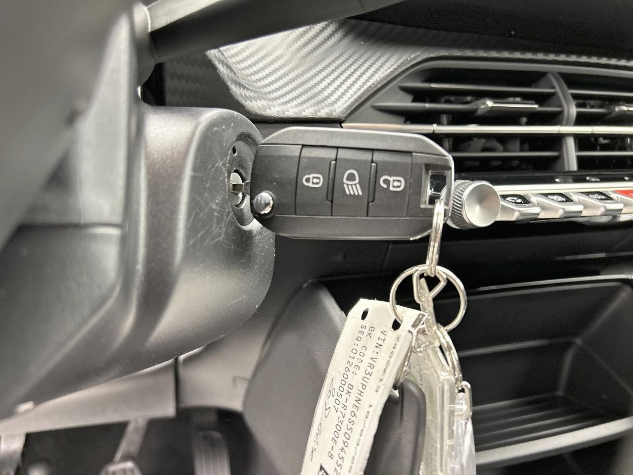 Peugeot 208 100 s&s bvm6 business — photo 19