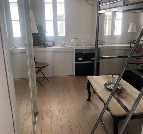 A louer charmant studio av dausmenil paris 75012