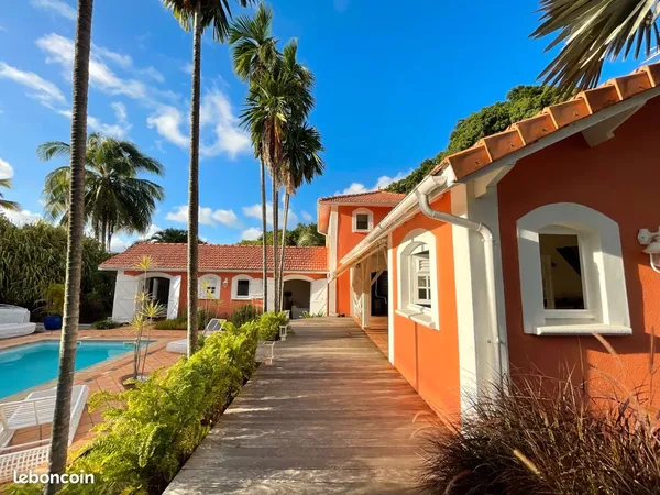 Villa 6 pièces 172 m²