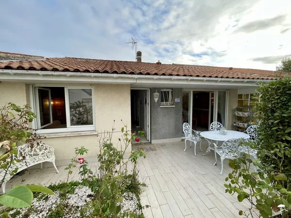 BORDEAUX ST-AUGUSTIN - Maison plain-pied 80m² - Jardin 275m² +