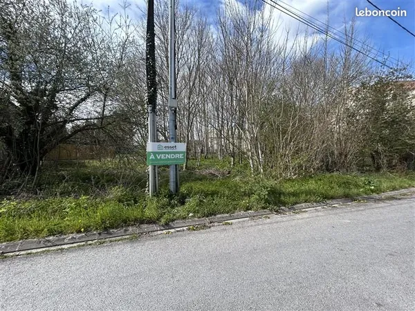 Terrain 2 300 m² Nuisement Sur Coole