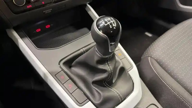 Seat Arona 1.0 tsi 95 ch start/stop bvm5 — photo 13