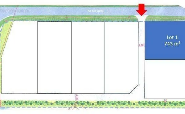 Terrain à bâtir de 815 m² à COULONGES (17)