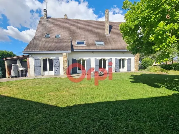 Maison 8 pièces 198 m²