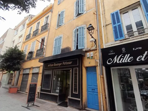 Grand T2 de charme de 58m2 au coeur de la Seyne sur Mer