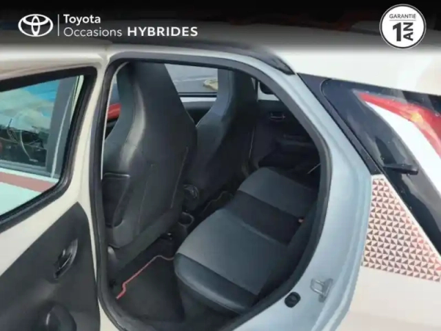 Toyota Aygo 1.0 vvt-i 69ch x-glam 5p — photo 12