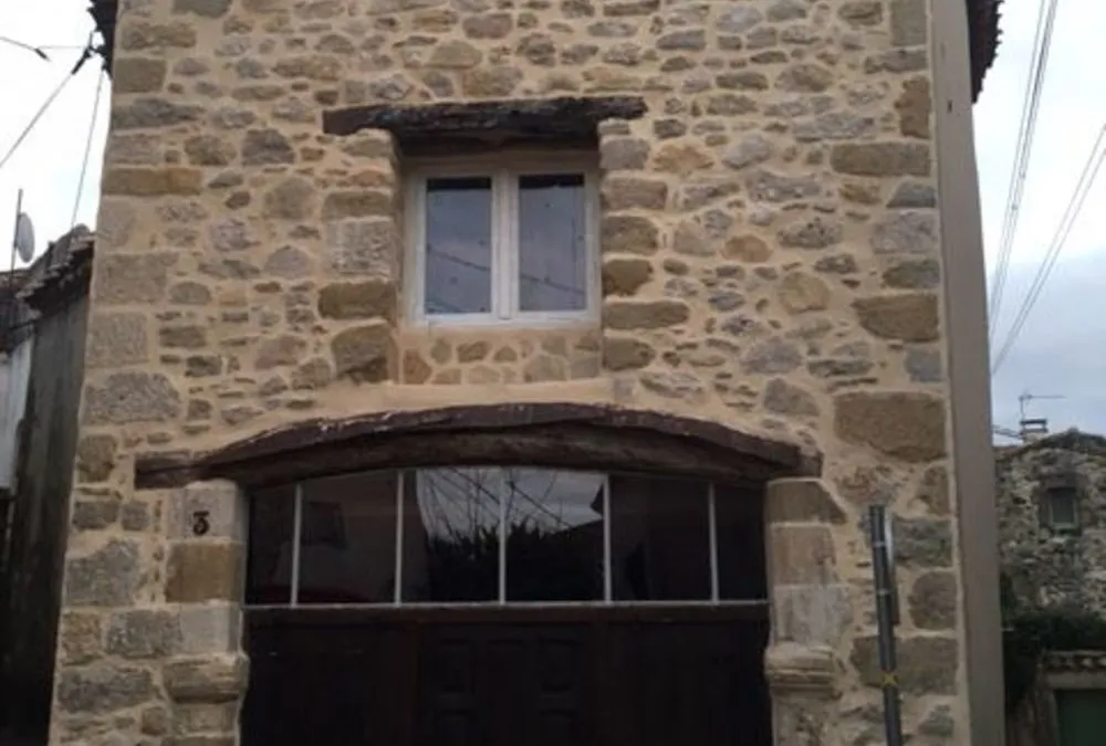 Photo 1