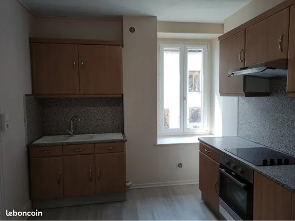 Appartement F3 parking & cave