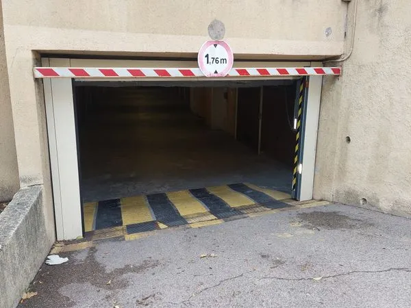 Location Box fermé / Garage - Nice Nord (Bd Jean Behra)