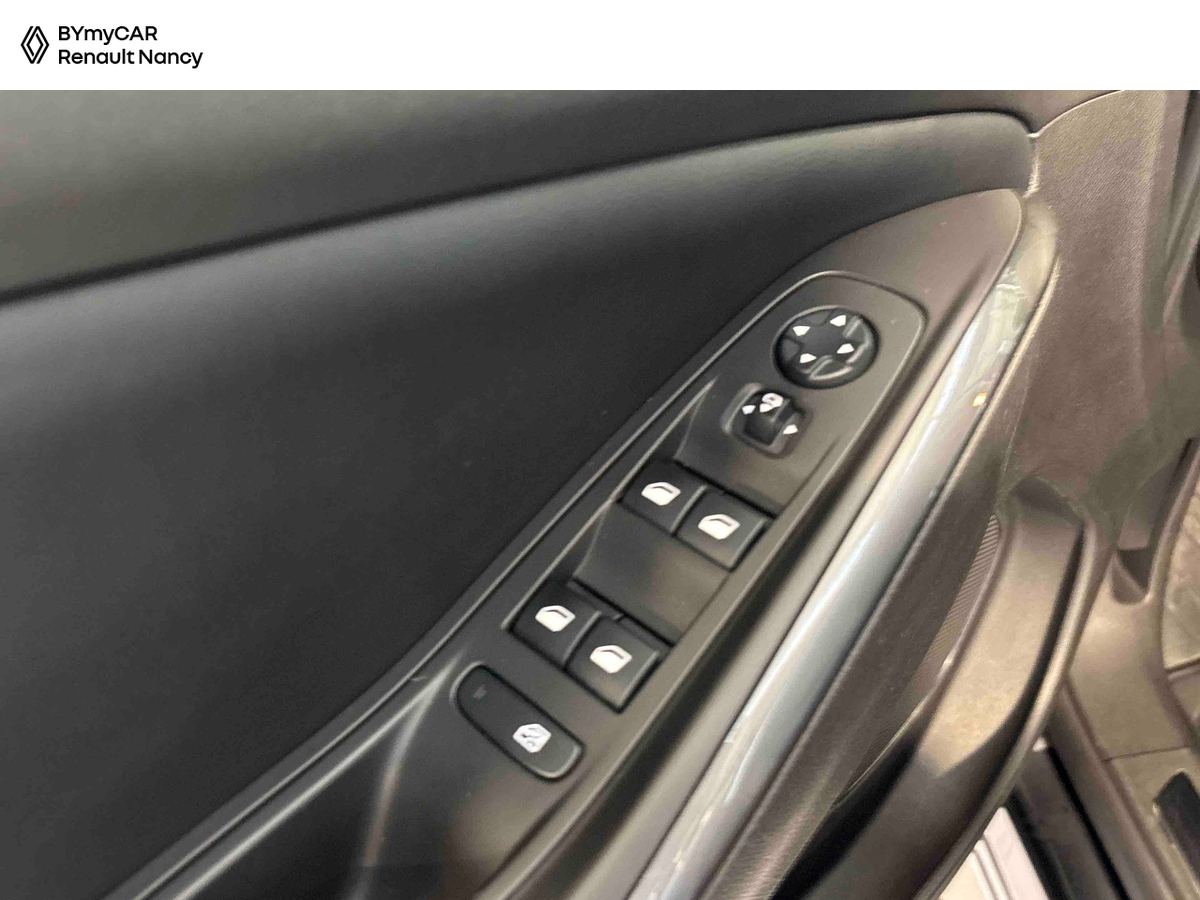 Opel Grandland X 1.6 D 120 ch BVA6 — photo 19