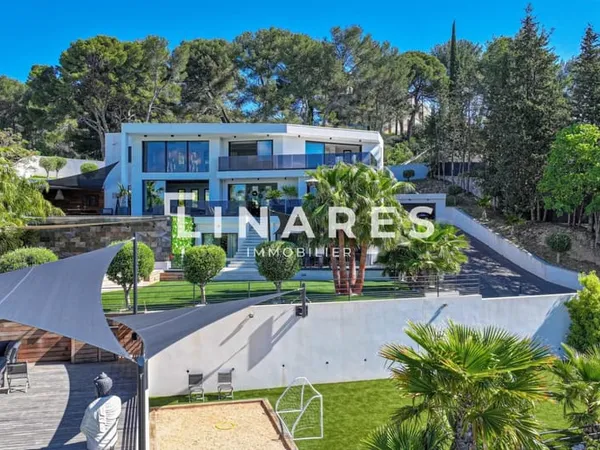 LA SOMPTUEUSE - Villa T6 de 420m2 - Terrain 3500m2 - Piscine - Foot - Pétanque - Cinéma - Jeux - 130