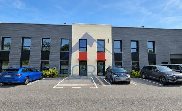 Bureaux 141 m²