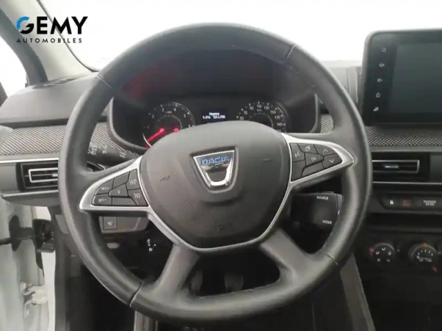 Dacia Sandero tce 90 - 22 — photo 28