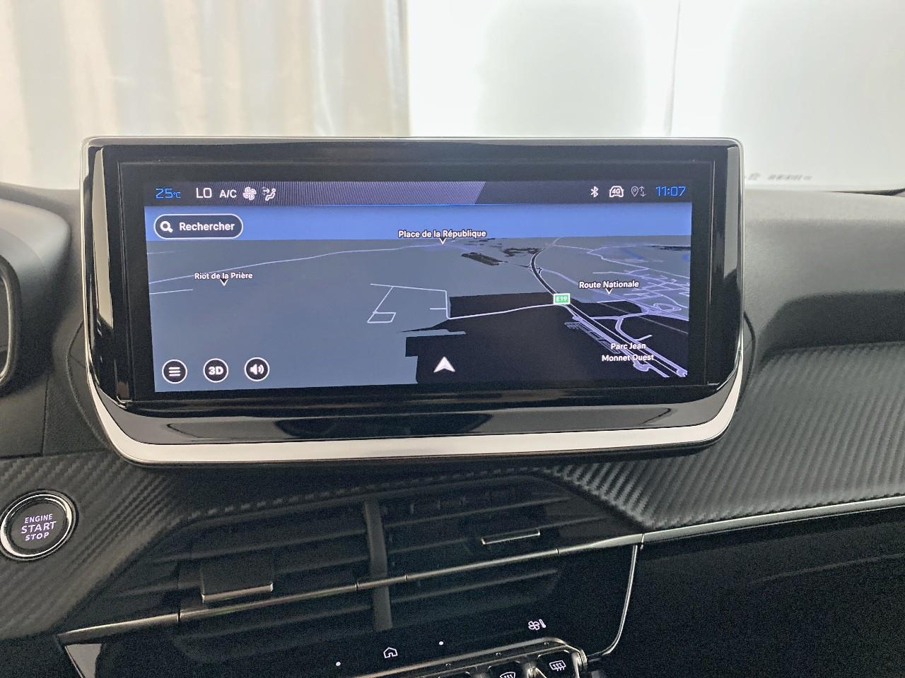 Peugeot 2008 hybrid 145 ch e-dcs6 allure — photo 14