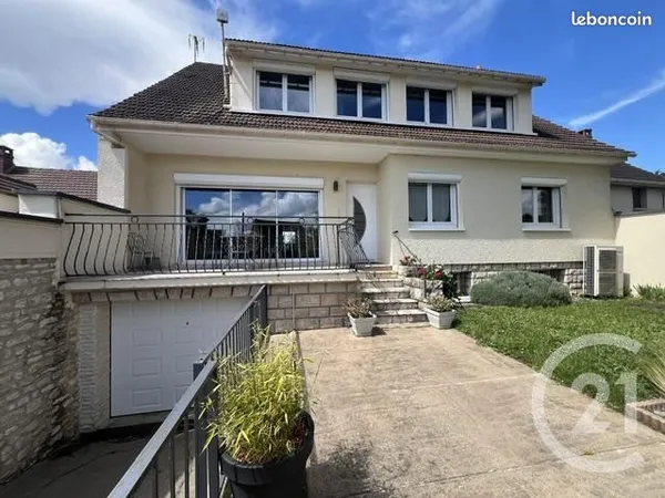 Maison 9 pièces 198 m²