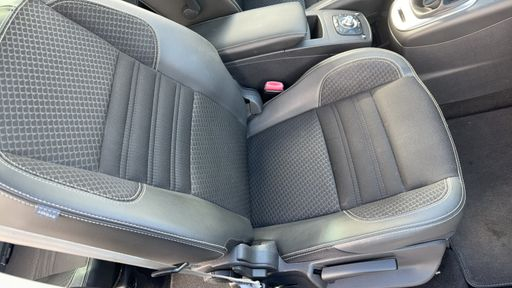 Renault Grand Scenic 1.6 dCi 130 - Bose Edition – 2015 – 131155 km – Diesel – Boîte Manuelle — photo 24