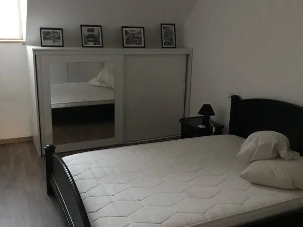 Chambre meublée 390
