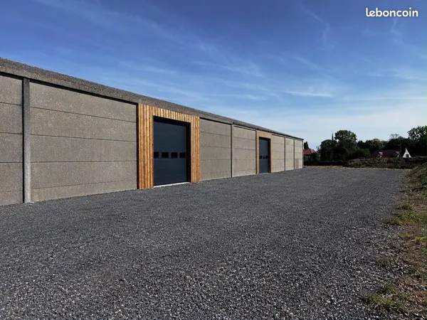 ENTREPÔT 450 m² À LOUER - COURTE OU LONGUE DURÉE - OCHTEZEELE
