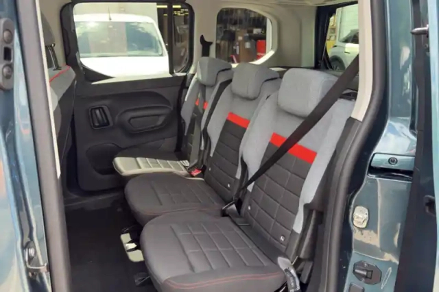 Citroën Berlingo diesel 130 ch m automatique — photo 11