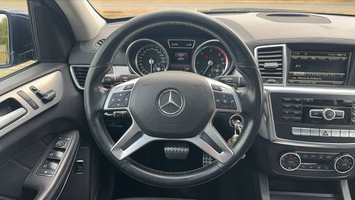 Mercedes Classe GL 350 3.0 CDI V6 4Matic 258 - Excecutive – 2014 – 200991 km – Diesel – Boîte Automatique — photo 44