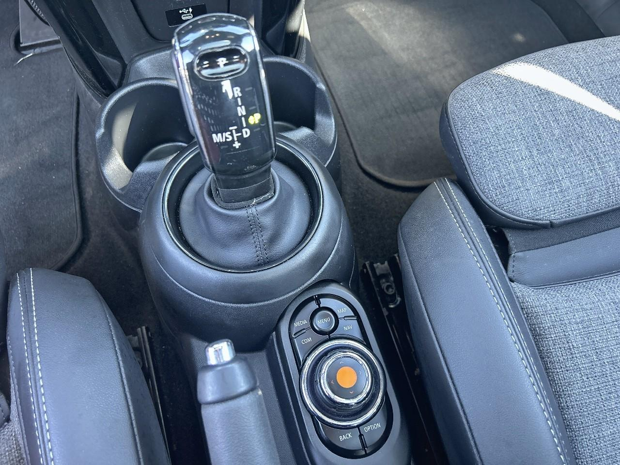 Mini One mini cooper 136ch  edition greenwich bva7 — photo 18
