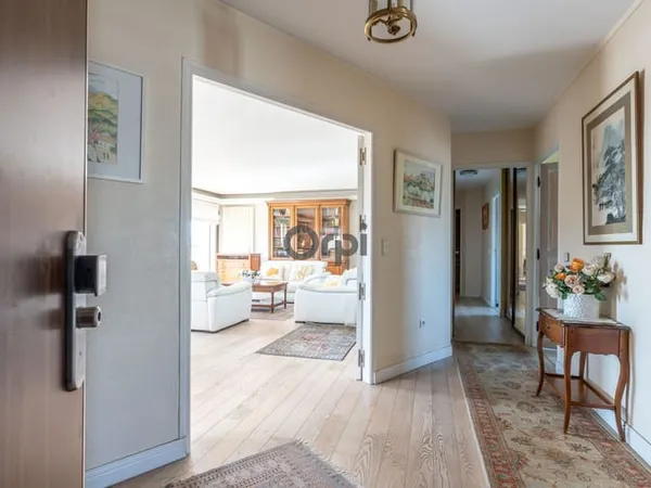 Appartement 6 pièces 165 m²
