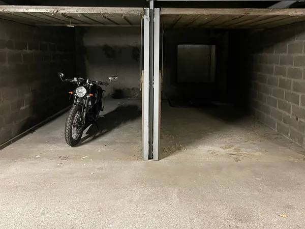Vends parking 13m² Lyon 7ème - Rue Domer dans résidence sécurisée