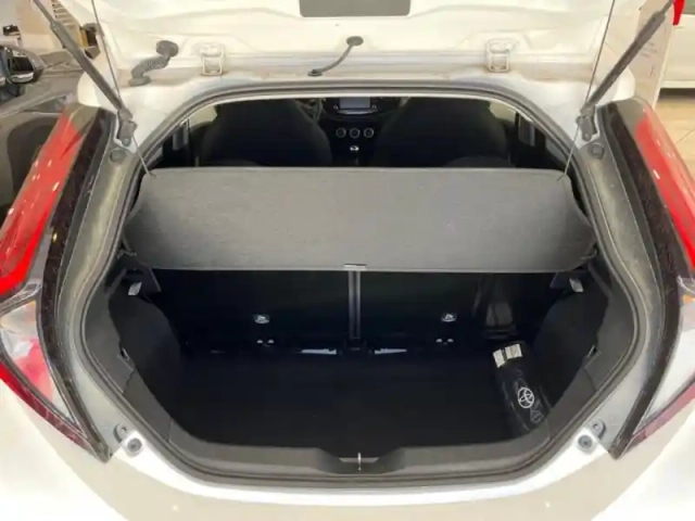 Toyota Aygo X 1.0 vvt-i 72ch dynamic my23 — photo 12