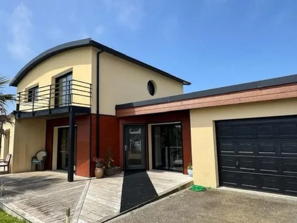 Maison 8 pièces 140 m²