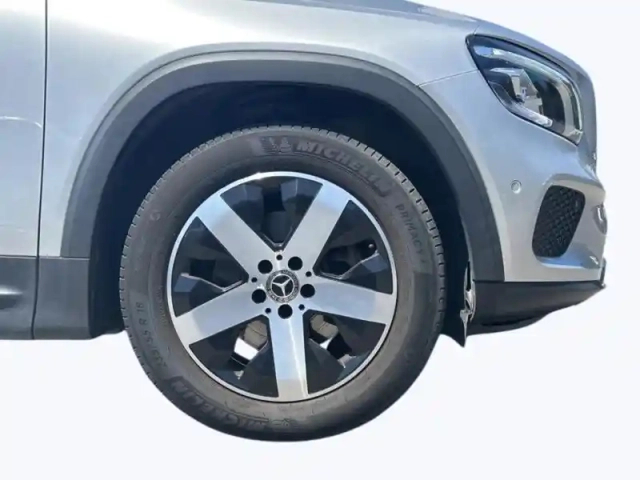 Mercedes Glb 200 d business line — photo 9