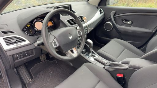 Renault Megane 1.5 dCi 110 EDC6 - Dynamique – 2012 – 96665 km – Diesel – Boîte Automatique — photo 14