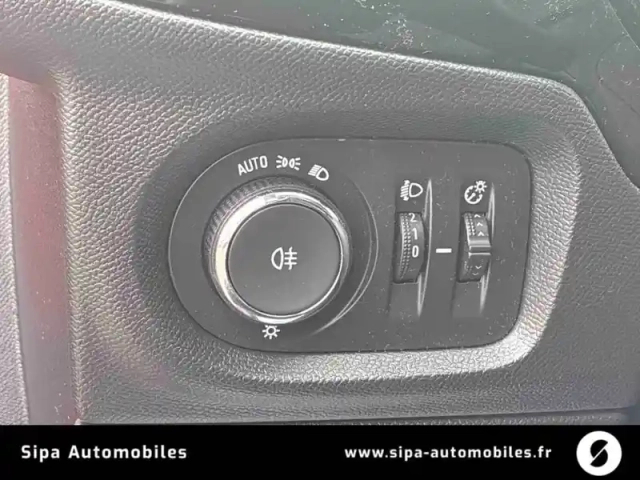 Opel Corsa 1.2 turbo 100 ch bva8 — photo 27