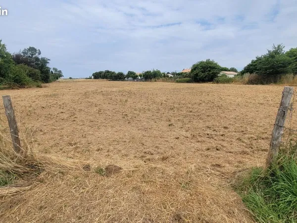 Terrain à bâtir 600 m² hors lotissement - Coulon