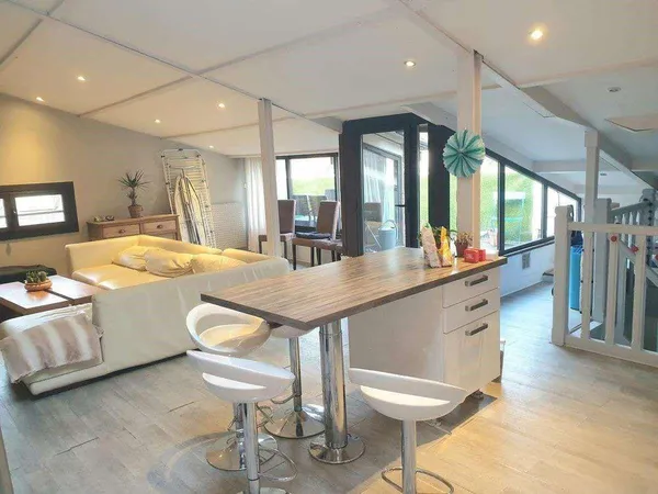 Chambre à louer dans magnifique appartement