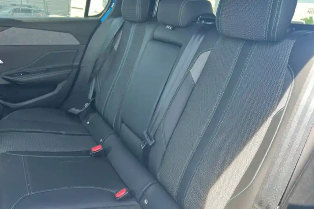 Peugeot 308 puretech 130ch s&amp;s bvm6 — photo 9