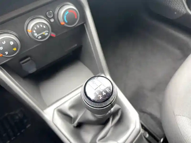 Dacia Sandero eco-g 100 — photo 17