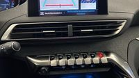 Peugeot 3008 1.2 PureTech 130ch S&S Allure — photo 26