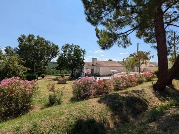 Maison 7 pièces 350 m²