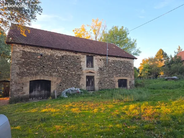 Terrain et granges