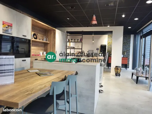 Local 479 m² Les Ponts-de-Cé