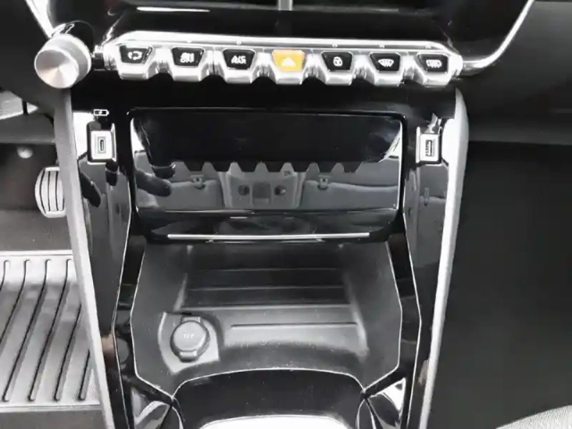 Peugeot 208 puretech 100 s&amp;s bvm6 — photo 19