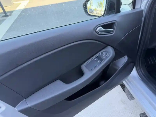 Renault Clio tce 90 — photo 10